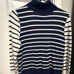 Size M. NWOT Striped navy and white sweater turtle neck